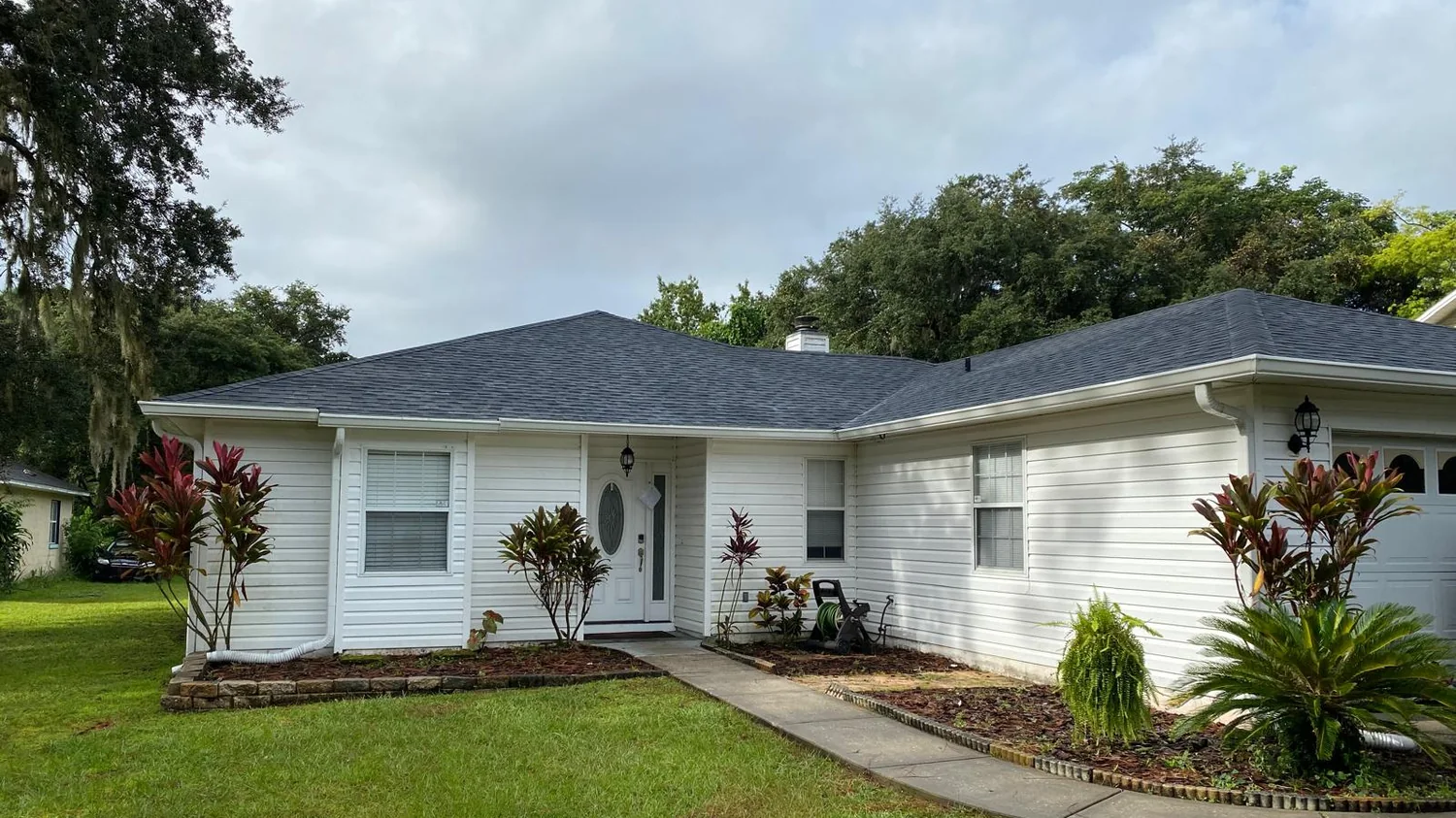 New shingle roof on a Central Florida home